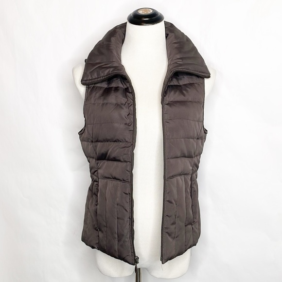 Kenneth Cole Reaction Plum Puffer Vest (M) - Picture 3 of 8